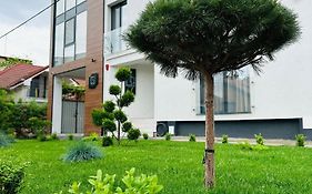 Hotel B4
